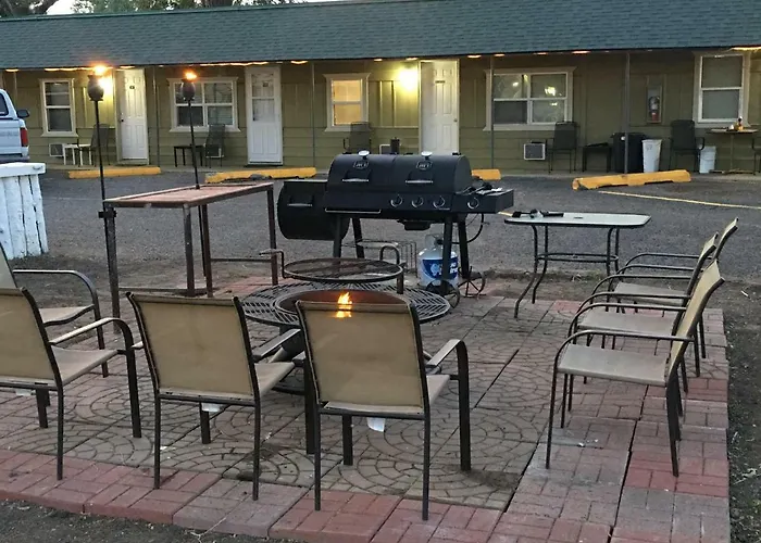 The Ol' Wyoming Motel *